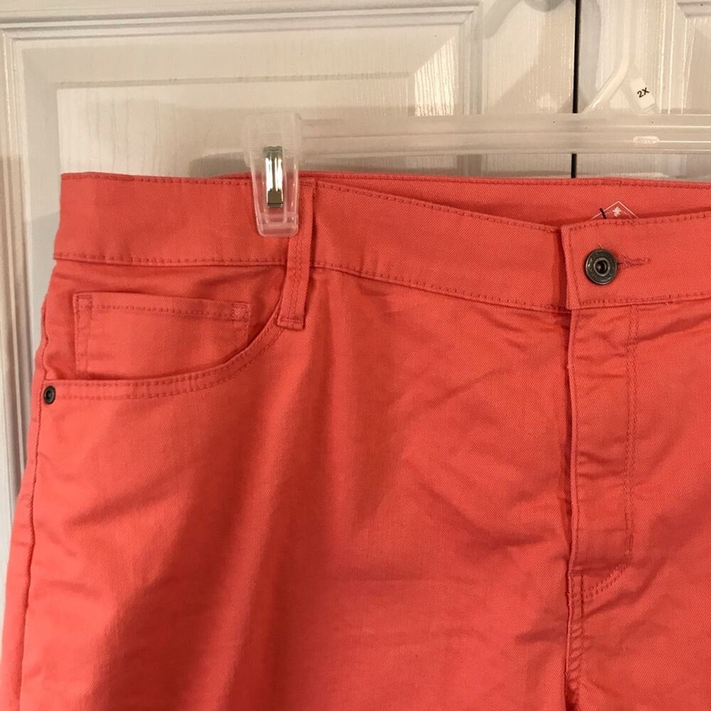 St John’s Bay bermuda jean coral shorts NEW Women's size 26W - Picture 2 of 5